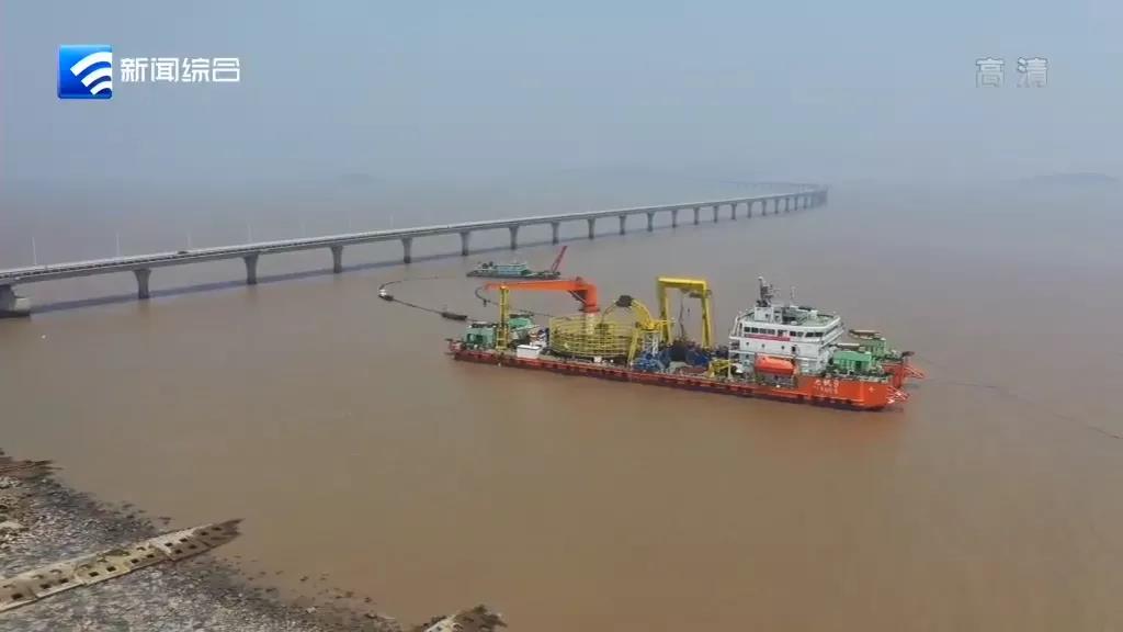 历时十多个小时!舟山绿色石化基地这台“超级设备”成功吊装就位 历时十多个小时!舟山绿色石化基地这台“超级设备”成功吊装就位