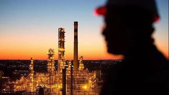 需求锐减,油服业盛夏“入冬” 需求锐减,油服业盛夏“入冬”