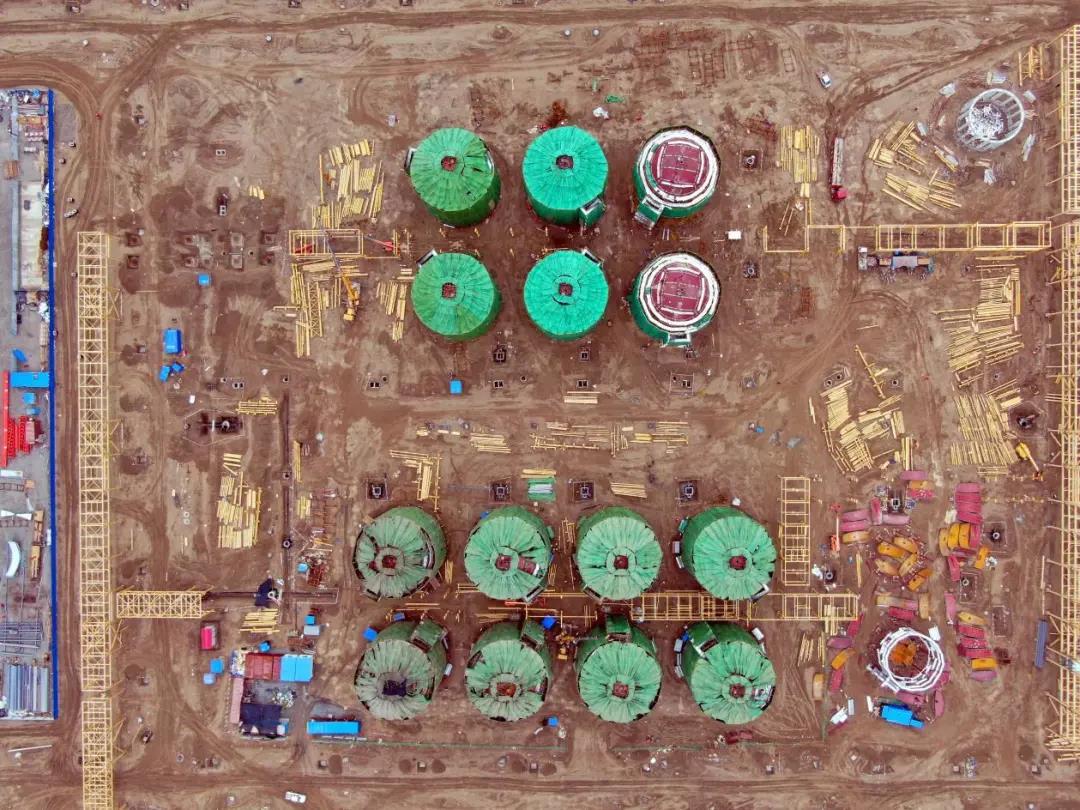 加速!寰球公司塔里木乙烷制乙烯项目提前15天完成14台球罐全部组装工作 加速!寰球公司塔里木乙烷制乙烯项目提前15天完成14台球罐全部组装工作