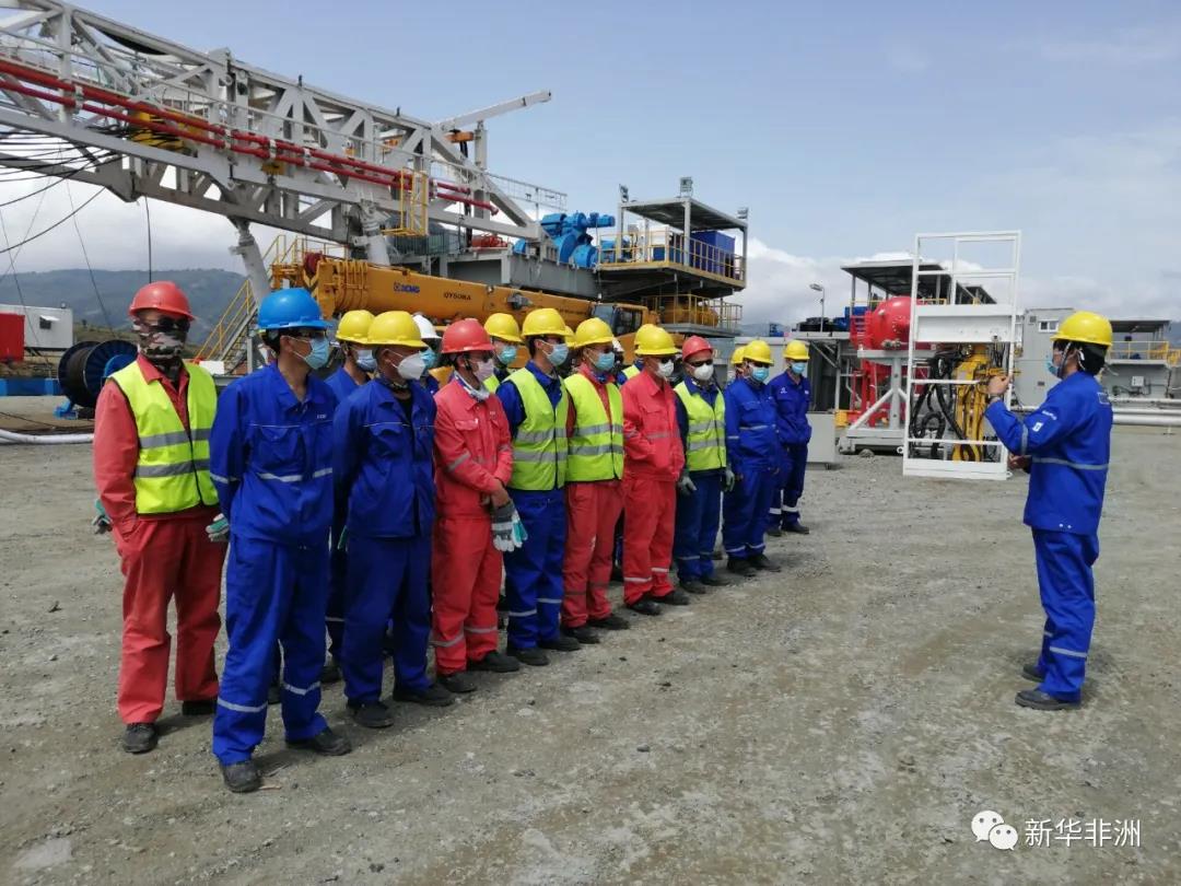 中企埃塞俄比亚地热项目首套1500HP地热钻机顺利起升 中企埃塞俄比亚地热项目首套1500HP地热钻机顺利起升