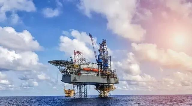 这个东南亚国家第一滴石油终问世 这个东南亚国家第一滴石油终问世