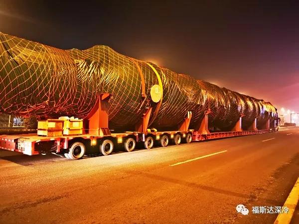福斯达深冷首套出口韩国不锈钢精馏塔发货 福斯达深冷首套出口韩国不锈钢精馏塔发货
