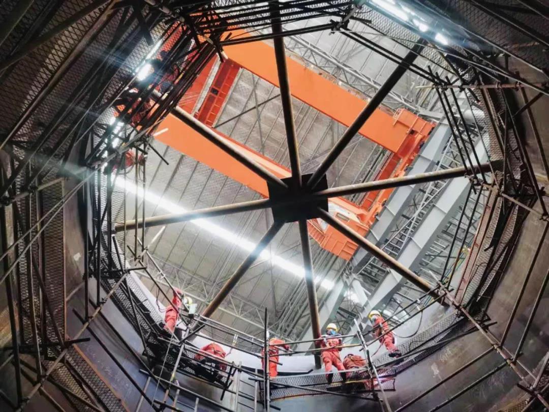 4000吨级“巨兽”乘风踏浪奔赴广东石化 4000吨级“巨兽”乘风踏浪奔赴广东石化