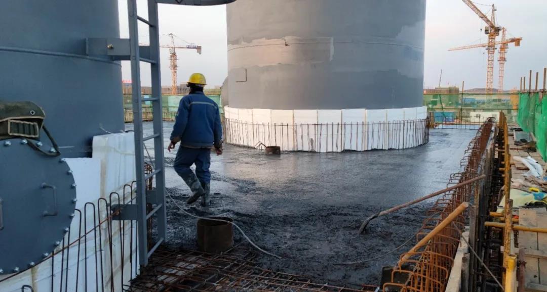 【项目建设】50万吨/年煤基乙醇空分装置预冷泵房主体结构封顶 【项目建设】50万吨/年煤基乙醇空分装置预冷泵房主体结构封顶