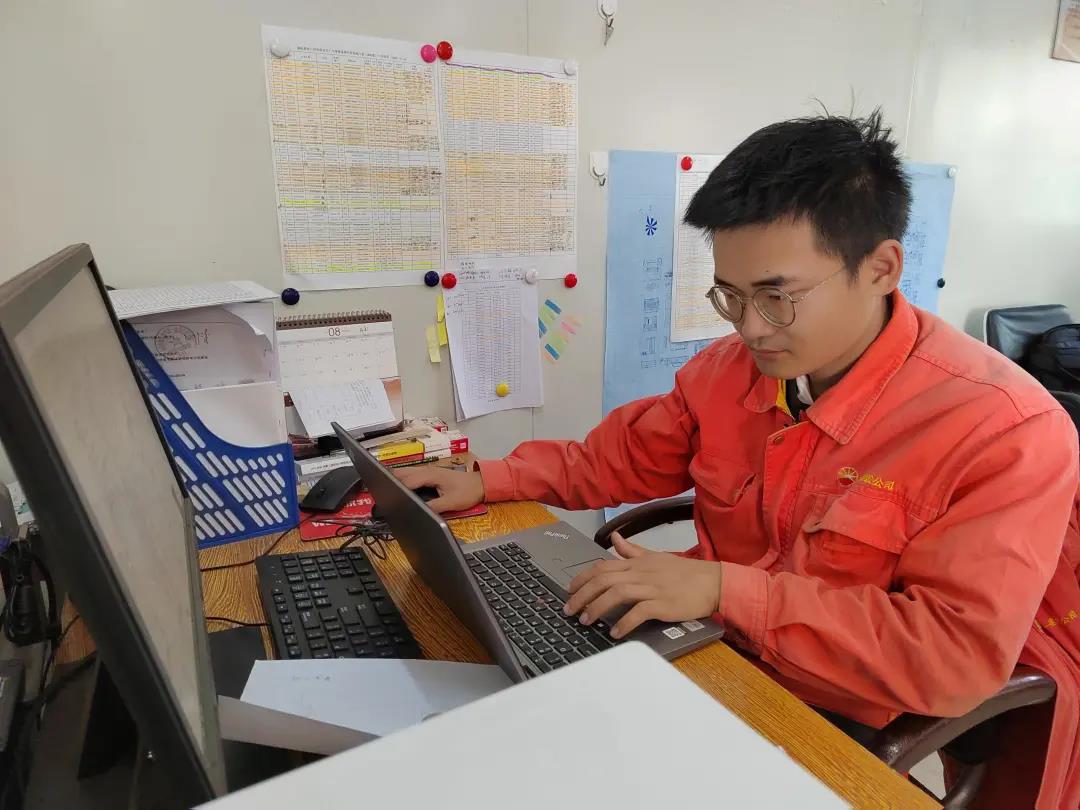 “这是一座用技术支撑起来的火炬塔架” “这是一座用技术支撑起来的火炬塔架”