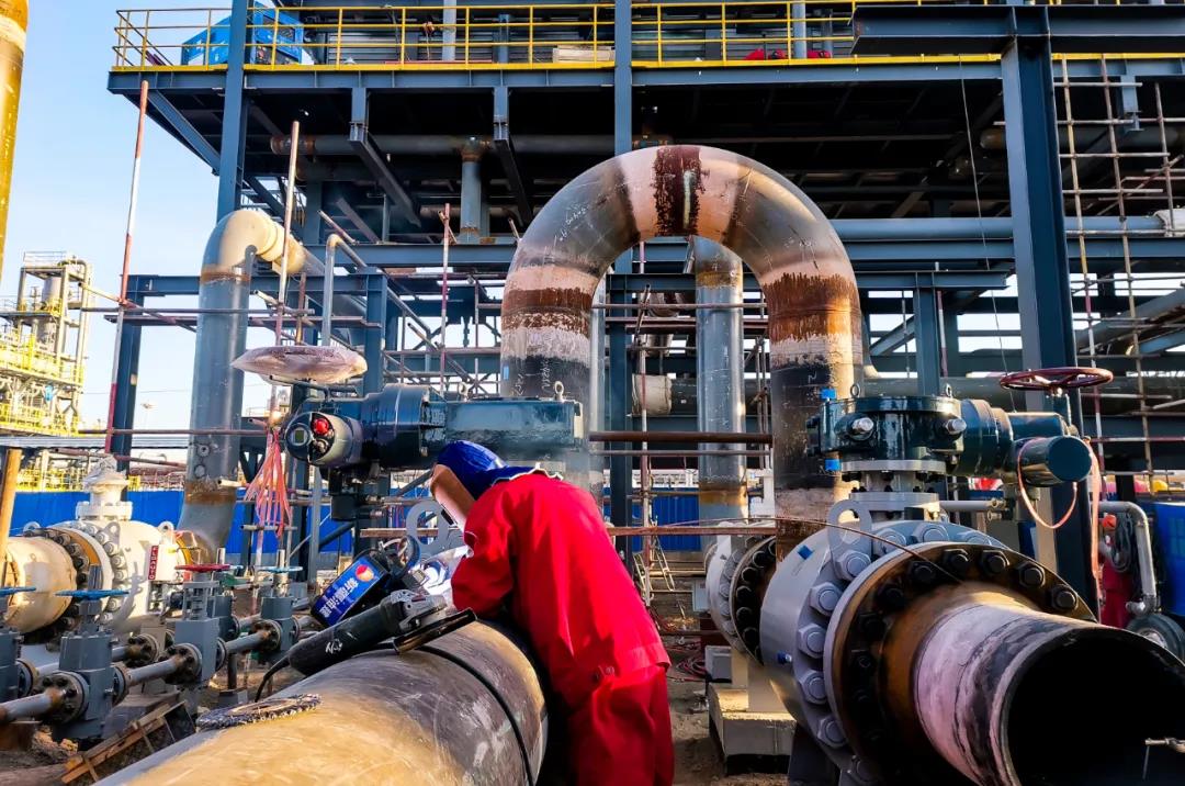 中油新疆工程公司场站全自动焊施工技术在我国最大储气库成功应用! 中油新疆工程公司场站全自动焊施工技术在我国最大储气库成功应用!