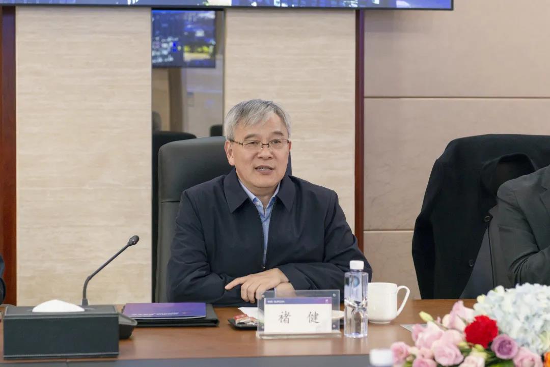 中控技术与上海华谊三爱富新材料有限公司签订战略合作协议 中控技术与上海华谊三爱富新材料有限公司签订战略合作协议