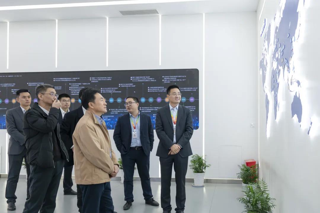 中控技术与上海华谊三爱富新材料有限公司签订战略合作协议 中控技术与上海华谊三爱富新材料有限公司签订战略合作协议