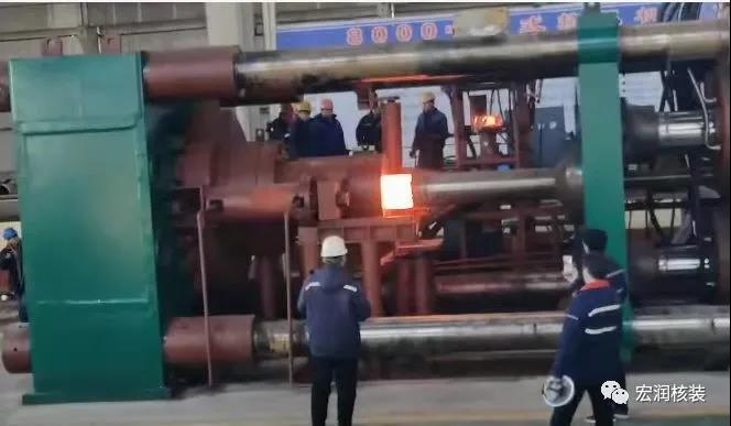8000吨卧式挤压机成功试产投运! 8000吨卧式挤压机成功试产投运!