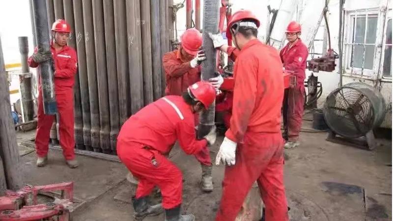 执着奔赴,真诚服务,赢得客户信任 执着奔赴,真诚服务,赢得客户信任