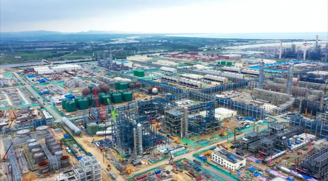 直面挑战!广东石化项目重要装置相关物资确定发运时间咯~ 直面挑战!广东石化项目重要装置相关物资确定发运时间咯~