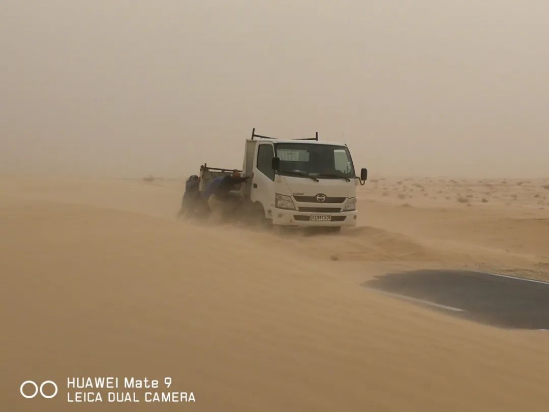 “蒸桑拿 战黄沙” 阿尔及利亚HBR项目首油外输线路全线贯通 “蒸桑拿 战黄沙” 阿尔及利亚HBR项目首油外输线路全线贯通
