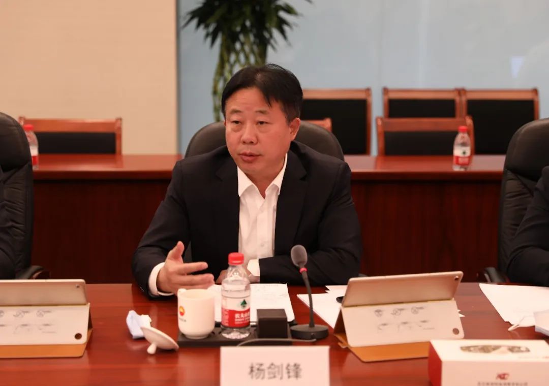 昆仑数智公司与工程建设公司签署战略合作协议 昆仑数智公司与工程建设公司签署战略合作协议