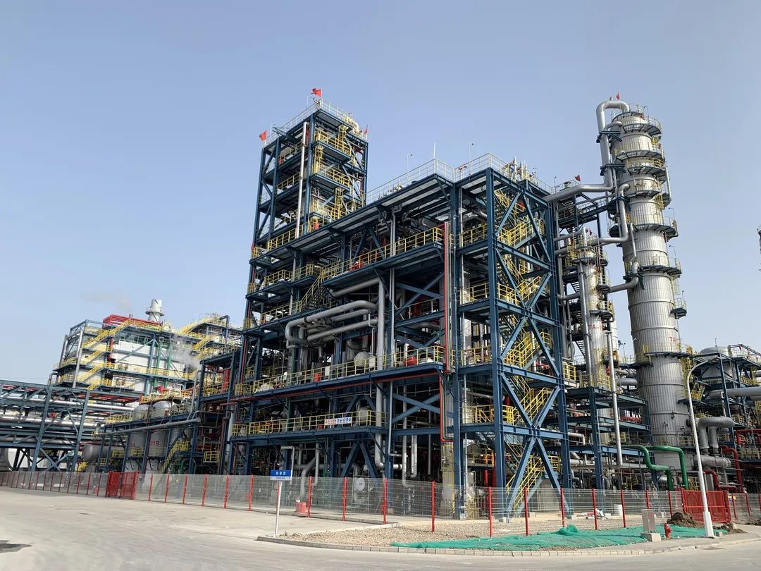 喜报!天辰公司总承包的天津渤化“两化”搬迁改造项目乙苯单元投料试车一次成功! 喜报!天辰公司总承包的天津渤化“两化”搬迁改造项目乙苯单元投料试车一次成功!