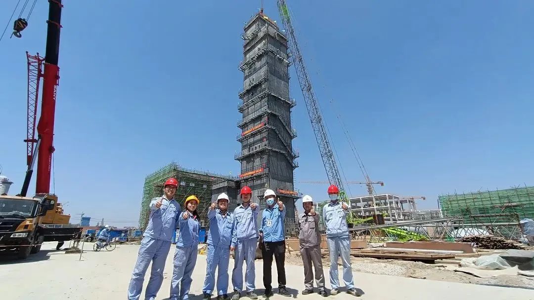 永荣科技空分冷箱拼装作业完成 永荣科技空分冷箱拼装作业完成