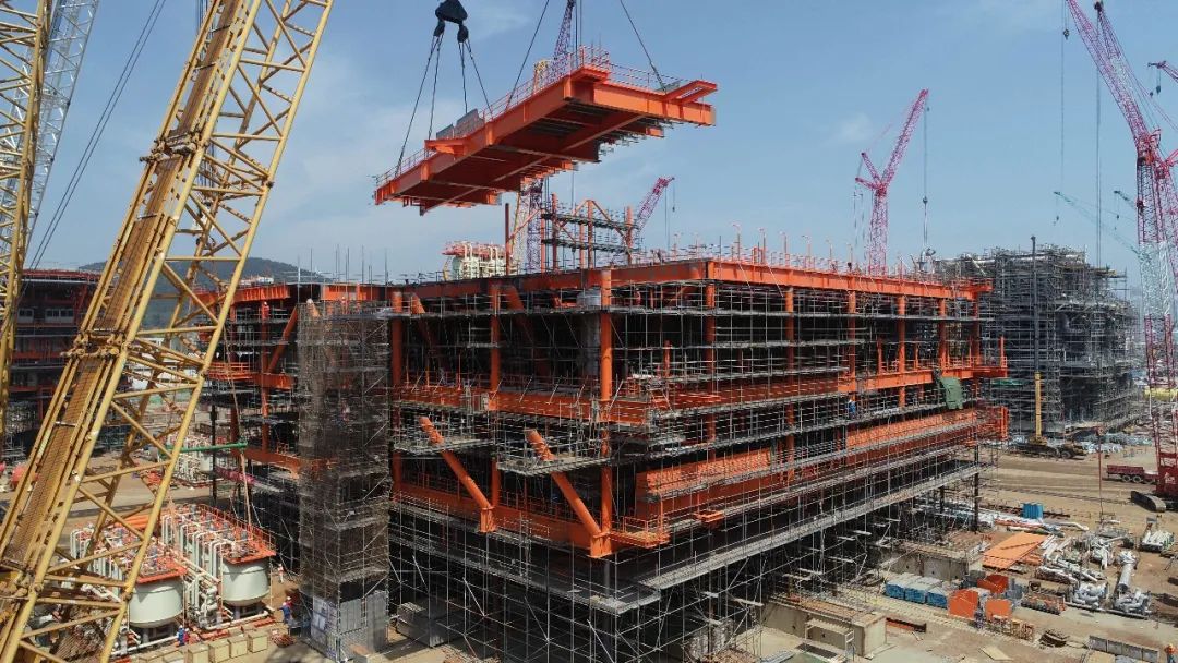 渤海油田最重平台组块在海油工程青岛场地完成主体结构封顶 渤海油田最重平台组块在海油工程青岛场地完成主体结构封顶
