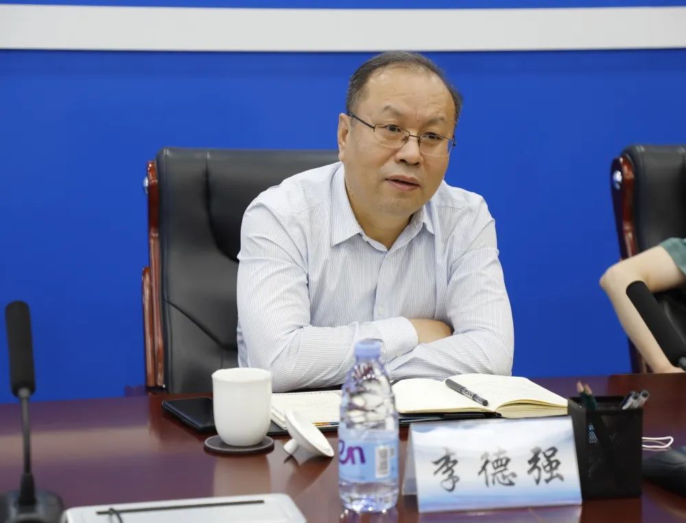 李小平会见中海油石化工程有限公司董事长李德强 李小平会见中海油石化工程有限公司董事长李德强