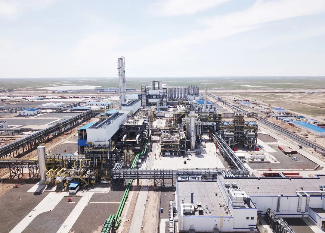 哈萨克斯坦IPCI项目PDH装置核心设备废热锅炉一次点火成功并产出合格蒸汽 哈萨克斯坦IPCI项目PDH装置核心设备废热锅炉一次点火成功并产出合格蒸汽