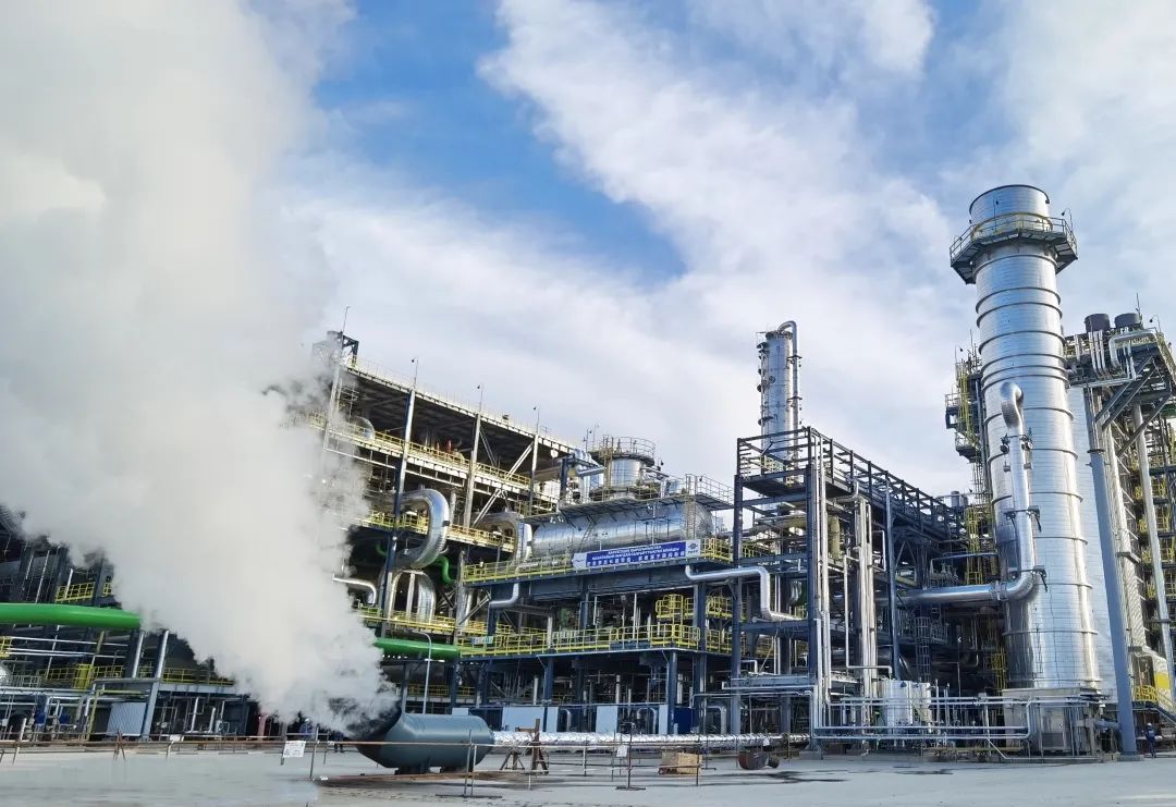 哈萨克斯坦IPCI项目PDH装置核心设备废热锅炉一次点火成功并产出合格蒸汽 哈萨克斯坦IPCI项目PDH装置核心设备废热锅炉一次点火成功并产出合格蒸汽