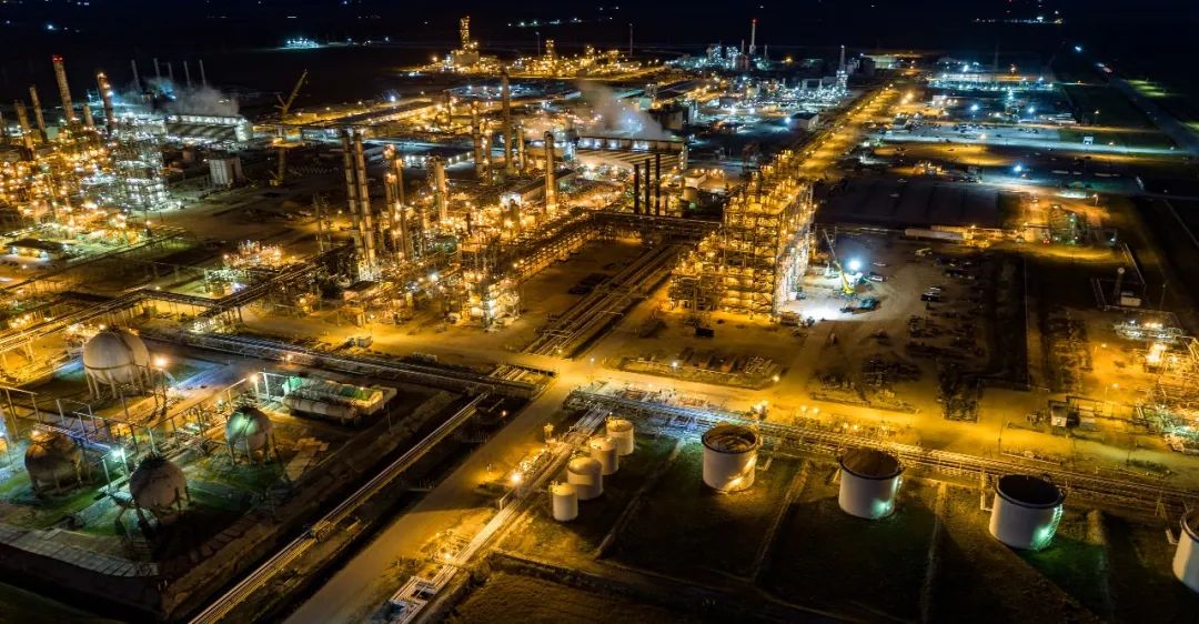 英力士全球超大单套LV PAO在德州巧克力海湾开车 英力士全球超大单套LV PAO在德州巧克力海湾开车