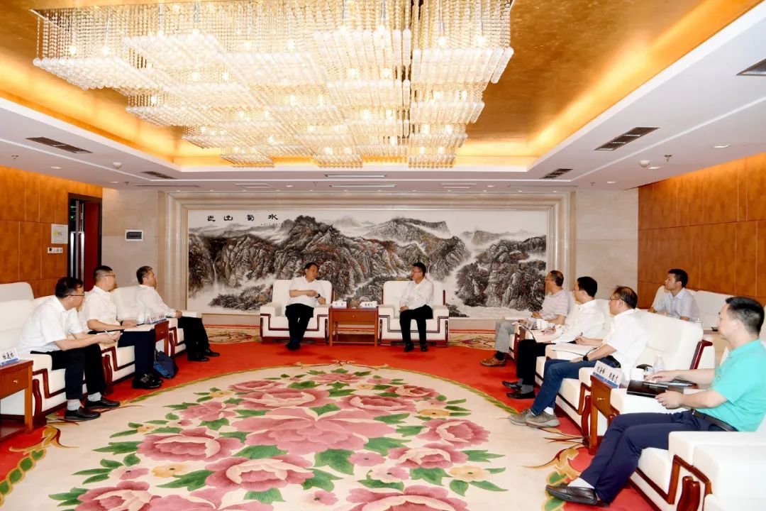 中油工程公司总经理武军陪同中国石油天然气勘探开发公司总经理何文渊一行到西南分公司调研 中油工程公司总经理武军陪同中国石油天然气勘探开发公司总经理何文渊一行到西南分公司调研