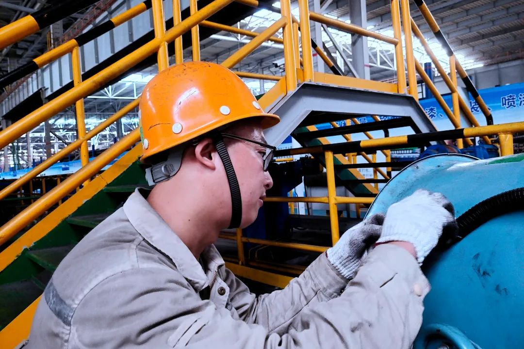 战高温 | 致敬无惧“烤”验的特钢人 战高温 | 致敬无惧“烤”验的特钢人