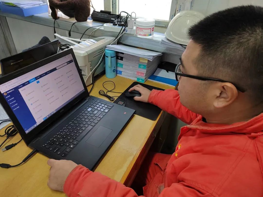 建功新时代 喜迎二十大 | 国内最大高端白油生产基地全面投产 建功新时代 喜迎二十大 | 国内最大高端白油生产基地全面投产