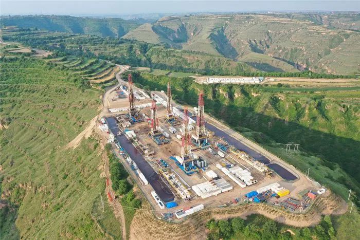 三连冠!长庆油田油气当量再次突破6000万吨! 三连冠!长庆油田油气当量再次突破6000万吨!