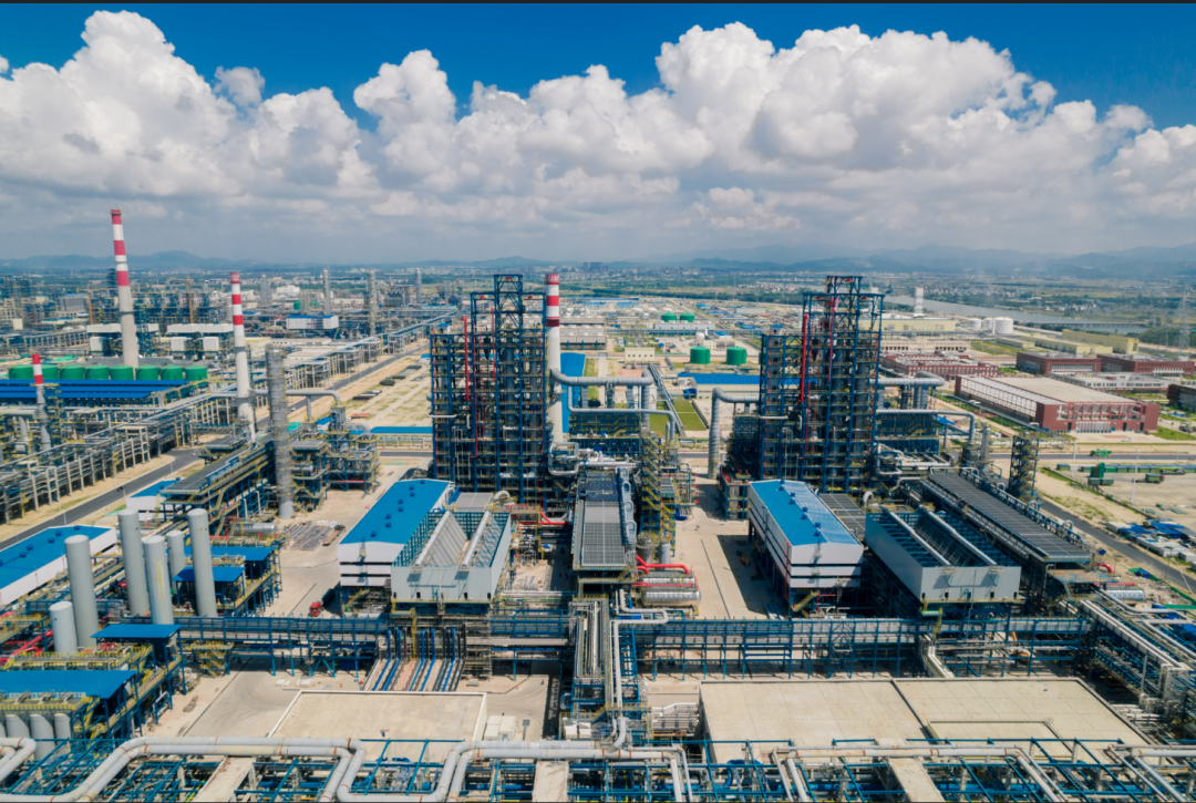 中石油最大连续重整装置一次开车成功 中石油最大连续重整装置一次开车成功