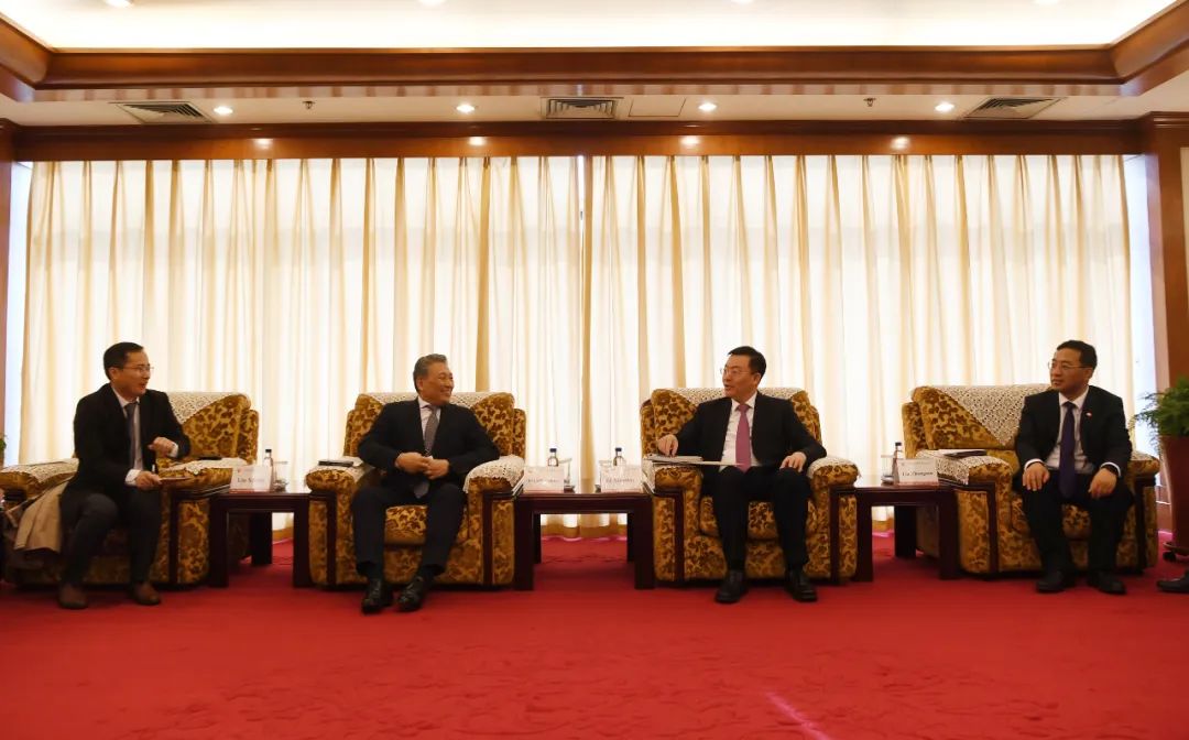 日挥株式会社执行董事、副社长近藤明一行到中油工程建设公司访问交流 日挥株式会社执行董事、副社长近藤明一行到中油工程建设公司访问交流