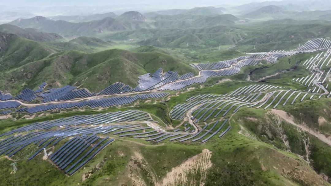 这家石油央企在新能源领域实现首次突破→ 这家石油央企在新能源领域实现首次突破→