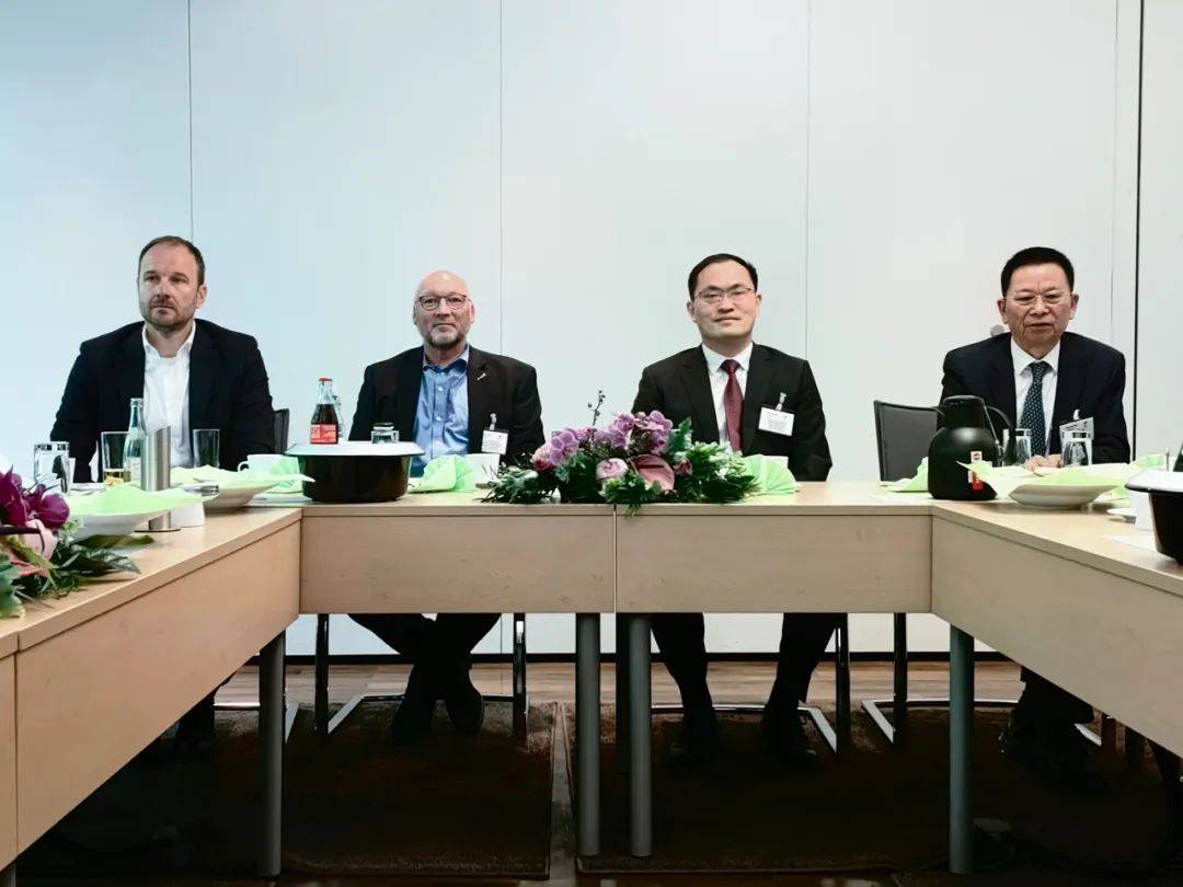 久立并购EBK交割仪式在德国举行 久立并购EBK交割仪式在德国举行