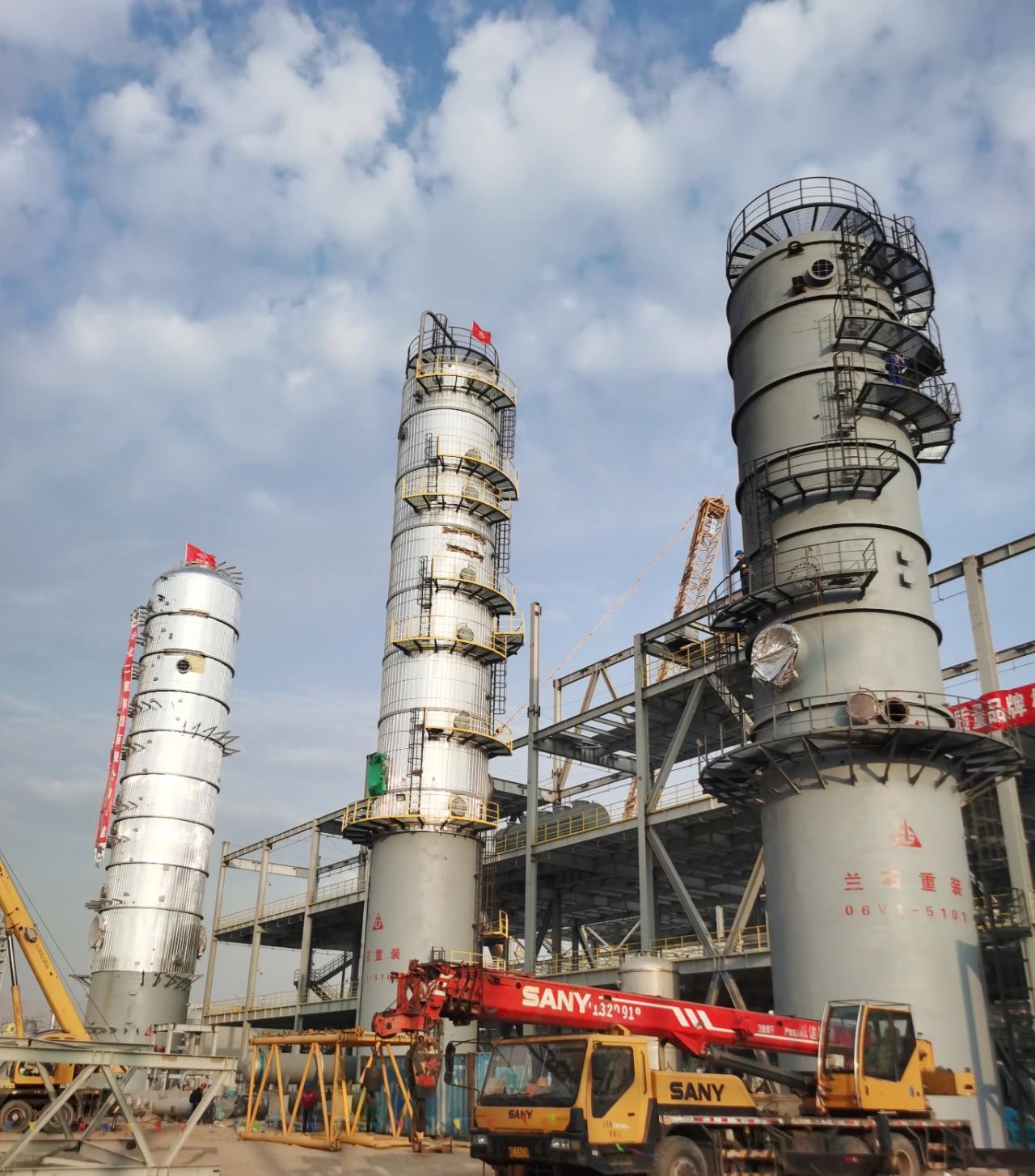 兰石重装精细化工领域再添“重器” 承制BDO项目核心设备圆满交付 兰石重装精细化工领域再添“重器” 承制BDO项目核心设备圆满交付