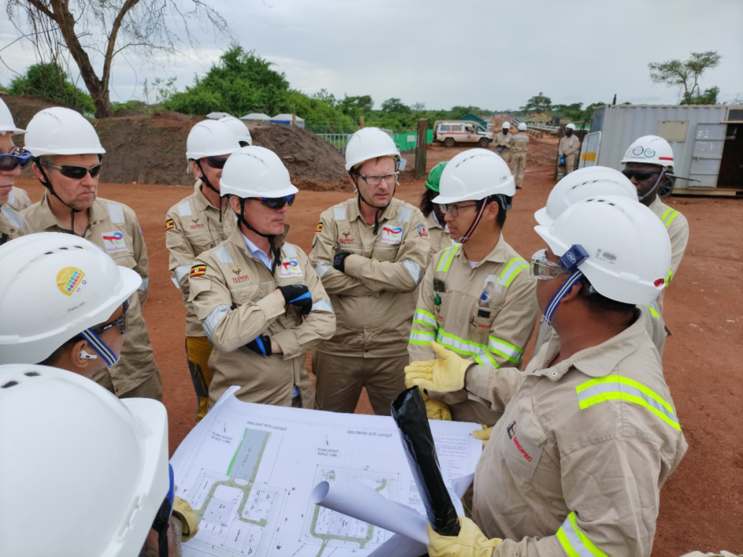 法国道达尔能源公勘探与生产总裁Nicolas Terraz先生一行到石油工程建设公司乌干达Tilegna EPSCC项目 法国道达尔能源公勘探与生产总裁Nicolas Terraz先生一行到石油工程建设公司乌干达Tilegna EPSCC项目