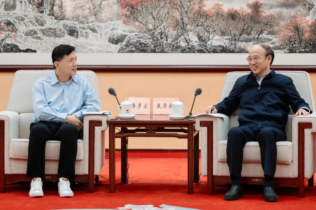 李彦宏率队拜访中国石油,共话油气行业智能化 李彦宏率队拜访中国石油,共话油气行业智能化
