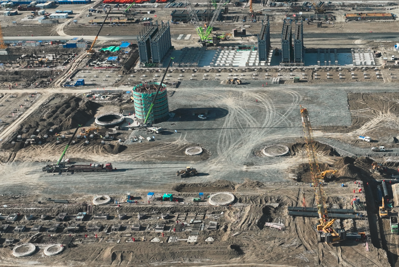 塔里木120万吨/年二期乙烯项目乙烯装置大型超限塔器基础顺利浇筑完成 塔里木120万吨/年二期乙烯项目乙烯装置大型超限塔器基础顺利浇筑完成