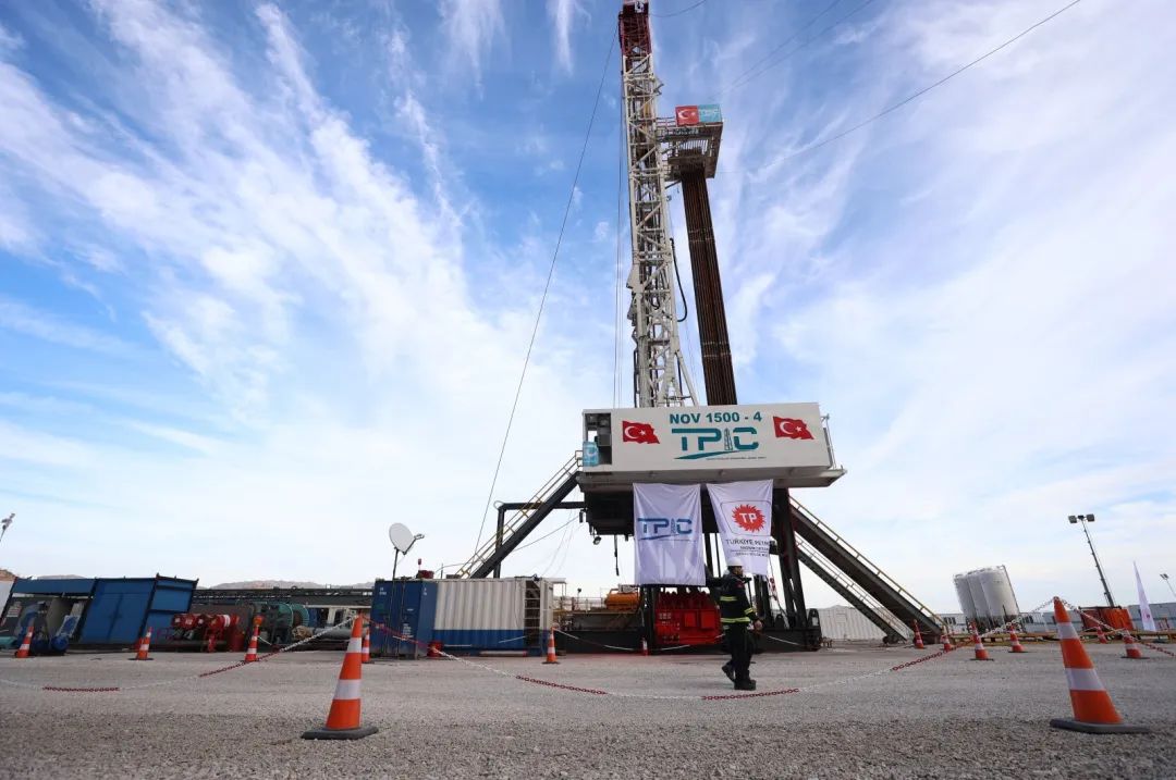 土耳其加大石油、天然气和可再生能源开发力度,实现自给自足 土耳其加大石油、天然气和可再生能源开发力度,实现自给自足